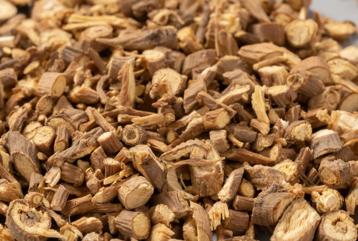 康都科普小课堂——黄褐斑常用中药系列第五讲：柴胡