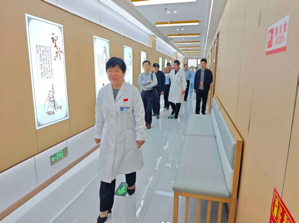 商丘市烧伤外科专家莅临商丘康都中西医结合医院指导交流