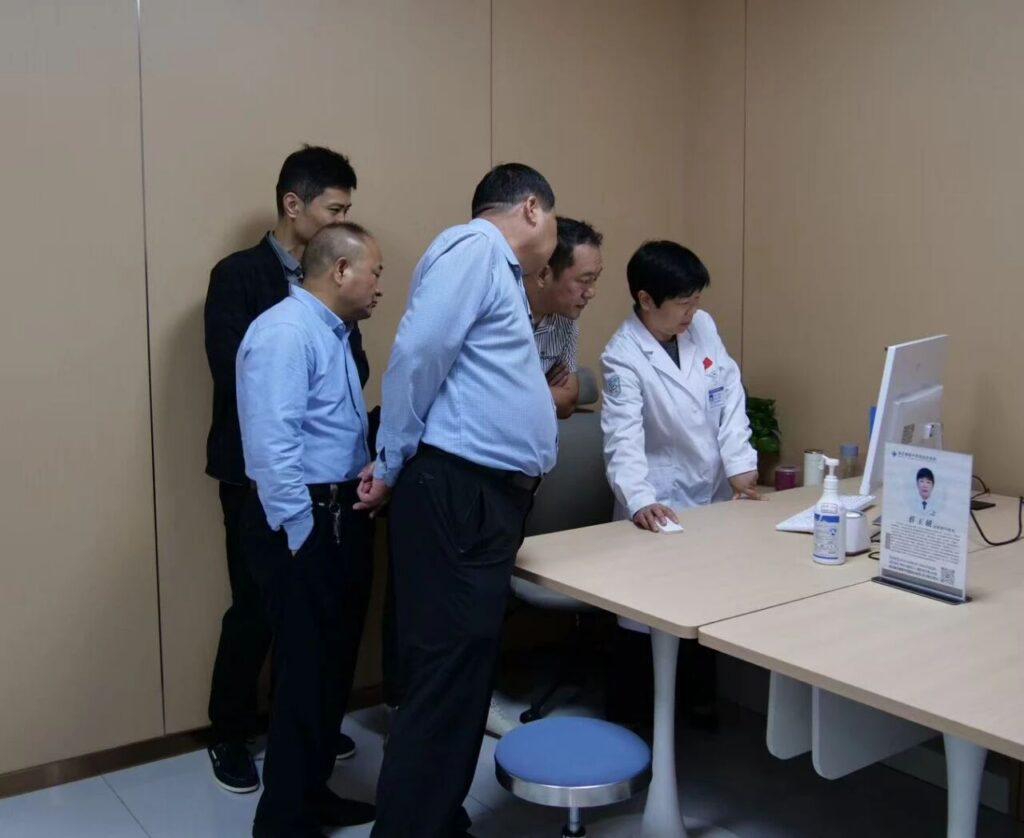 商丘市烧伤外科专家莅临商丘康都中西医结合医院指导交流