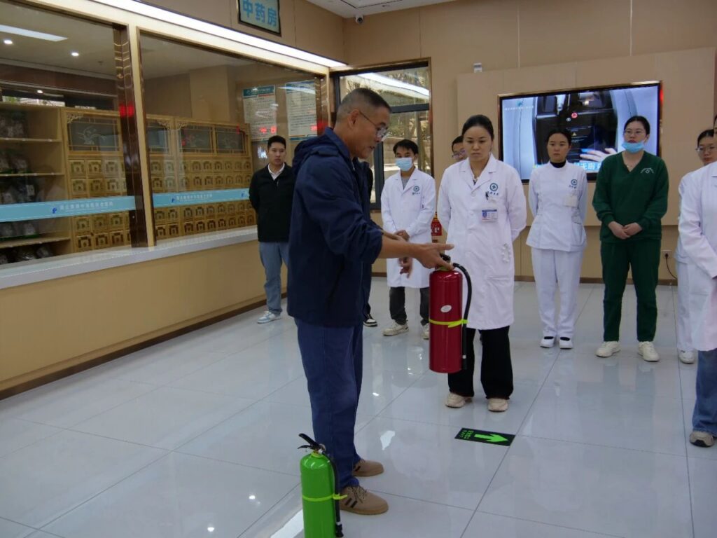 生命至上，防患未“燃”——商丘康都中西医结合医院举行消防应急演练