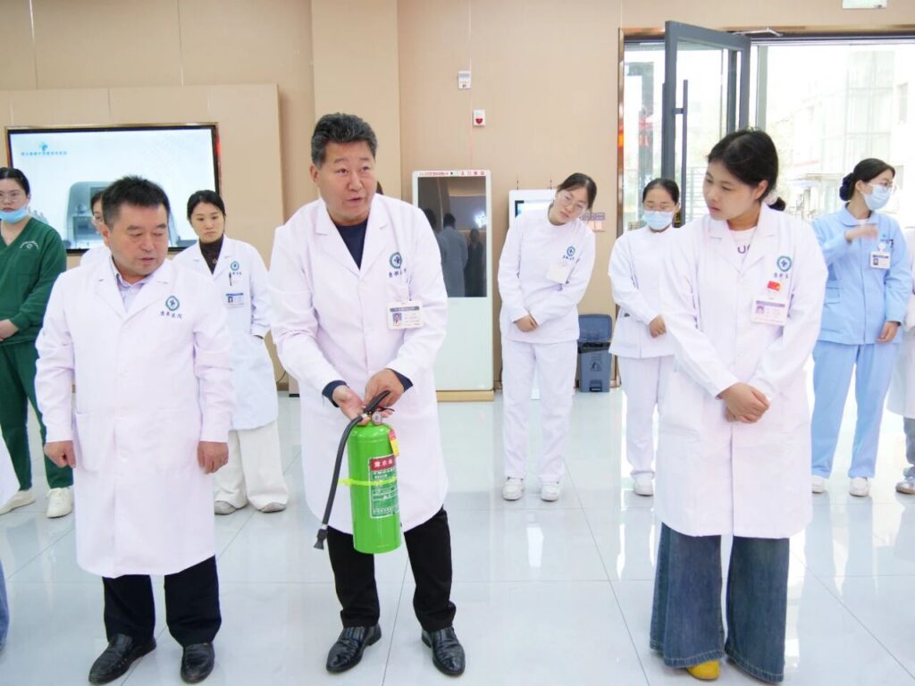 生命至上，防患未“燃”——商丘康都中西医结合医院举行消防应急演练